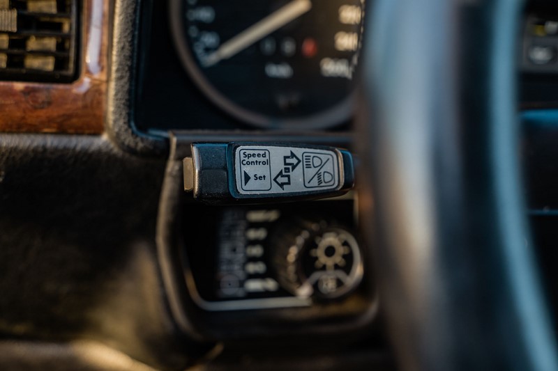 1988 Jaguar XJ-SC V12 295HP